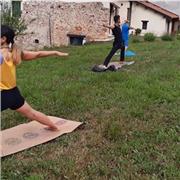 Insegnante di hatha yoga tradizionale certificata Yoga Alliance ,disponibile per pratiche di yoga a domicilio ed in centri specializzati